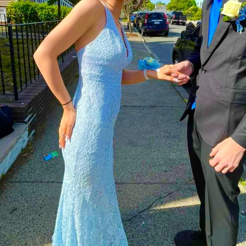 Lulus Ice Blue Lace Gown-PROM DRESS 🩵🩵